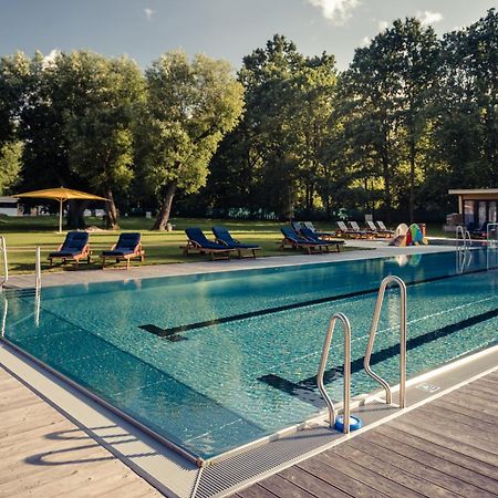 Luxusní apartmá s krbem a vířivkou Ceske Budejovice Esterno foto