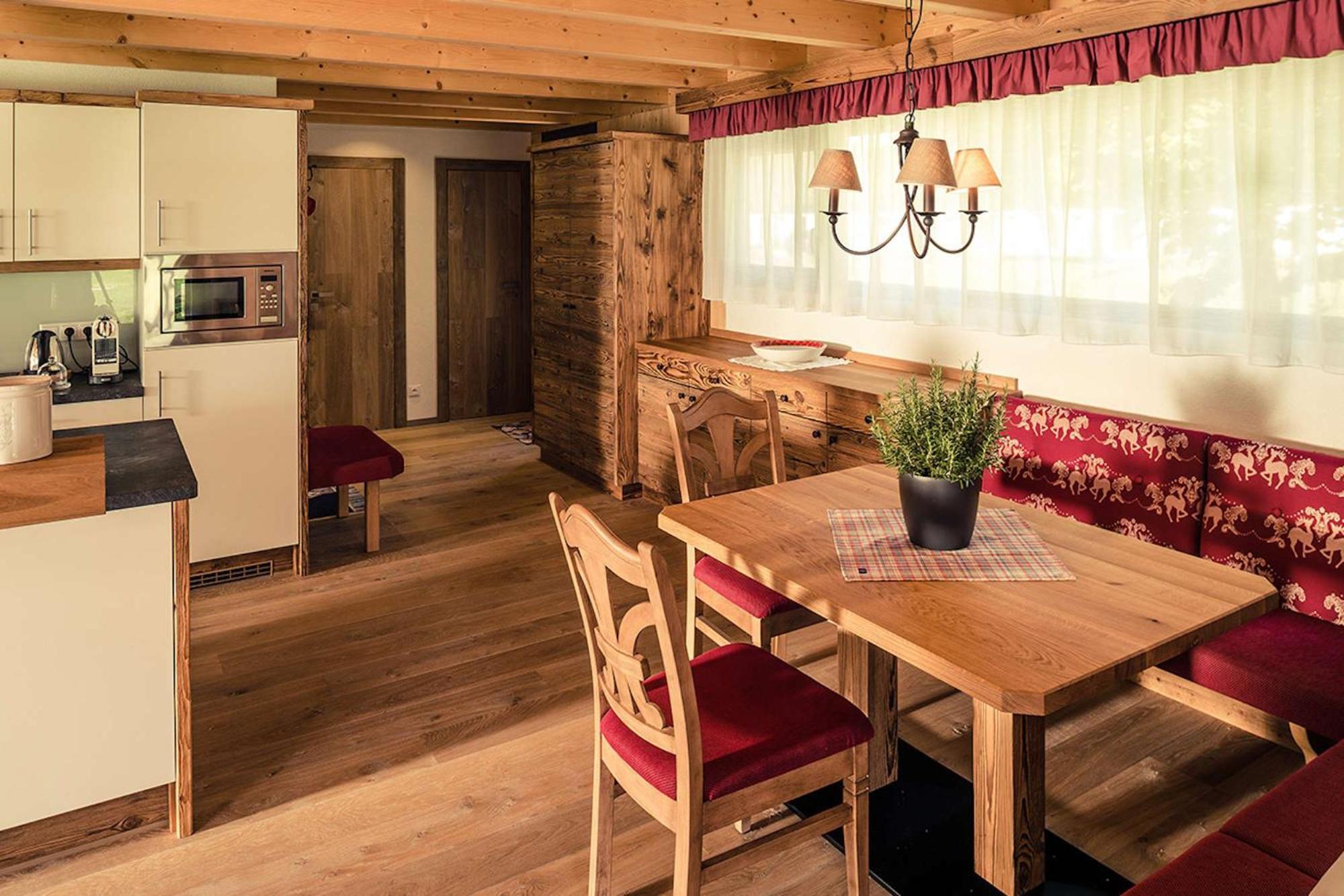 Luxusní apartmá s krbem a vířivkou Ceske Budejovice Esterno foto